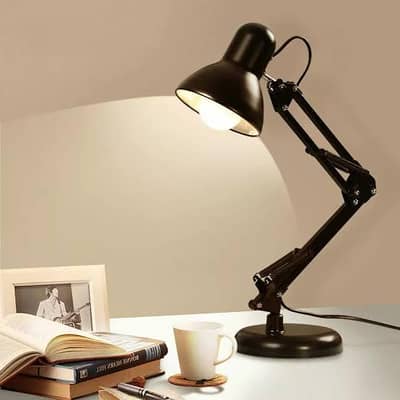 Metallic study lamp