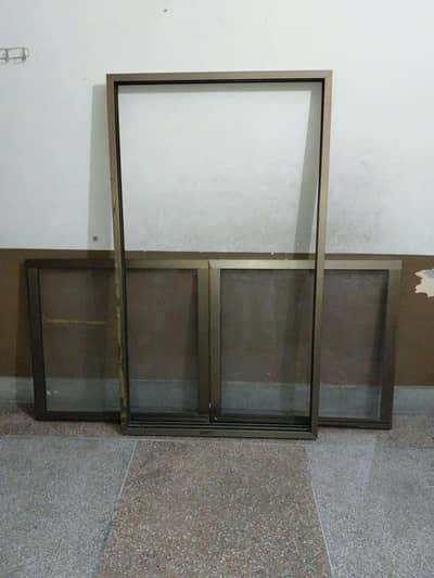 Aluminium Sliding Window with Glass and Frame"
