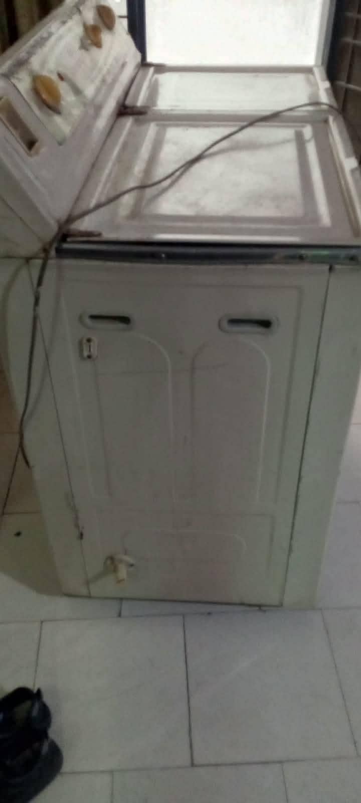 Washing and drayer machine 3