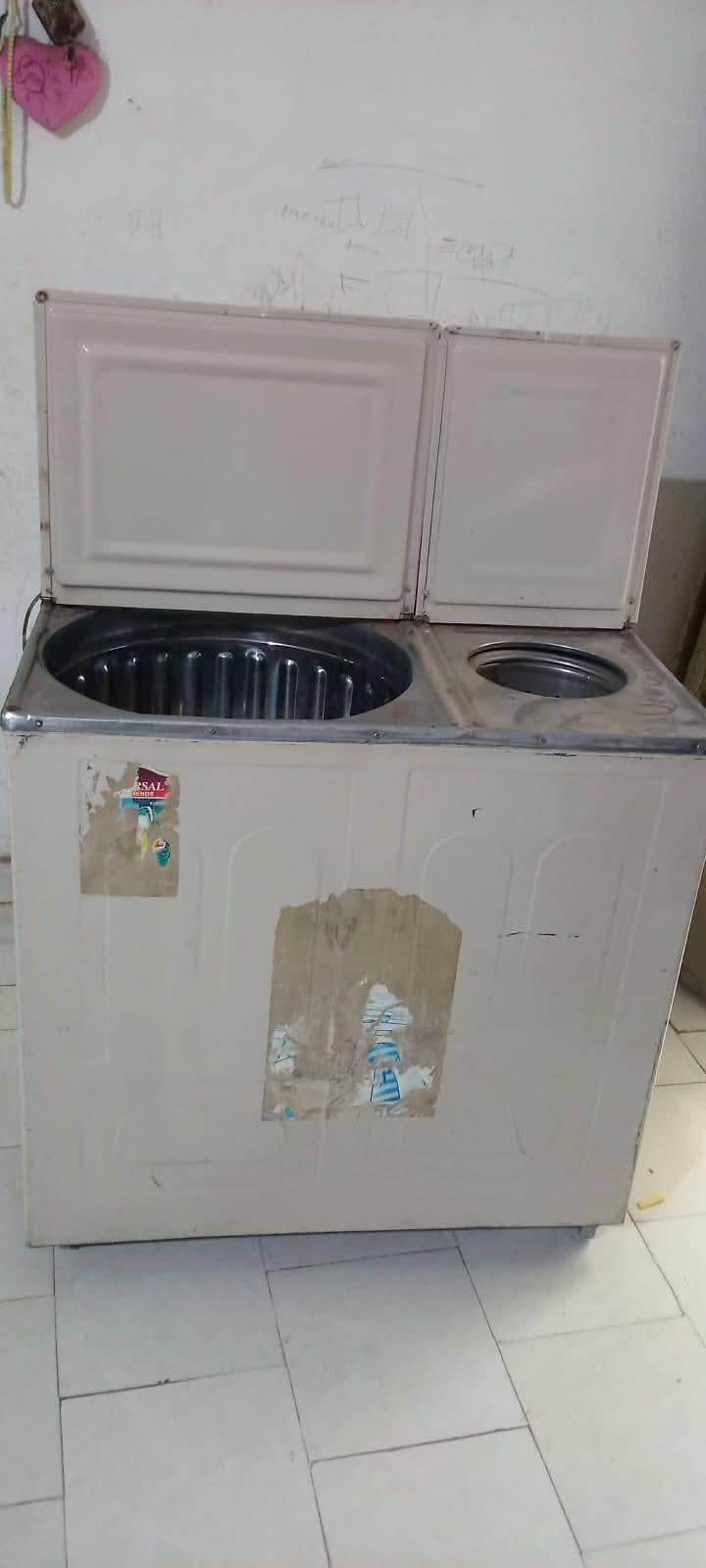 Washing and drayer machine 5
