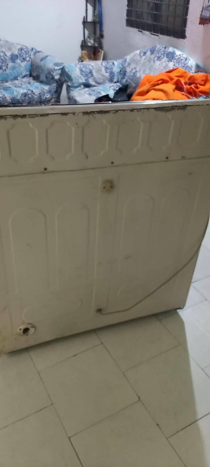 Washing and drayer machine 6
