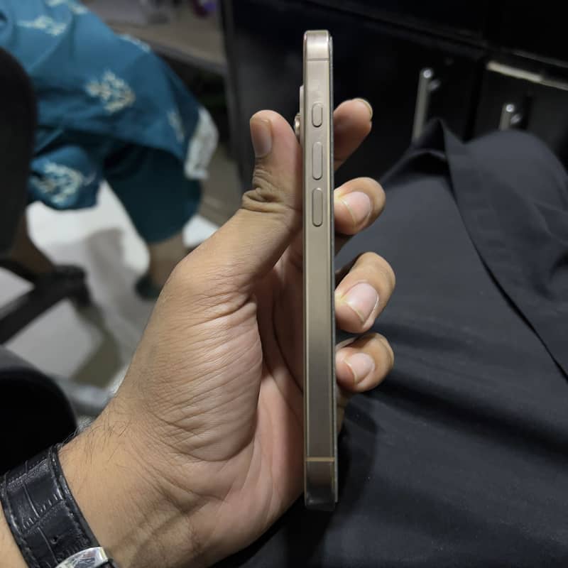 iPhone 16 Pro Non Pta 2