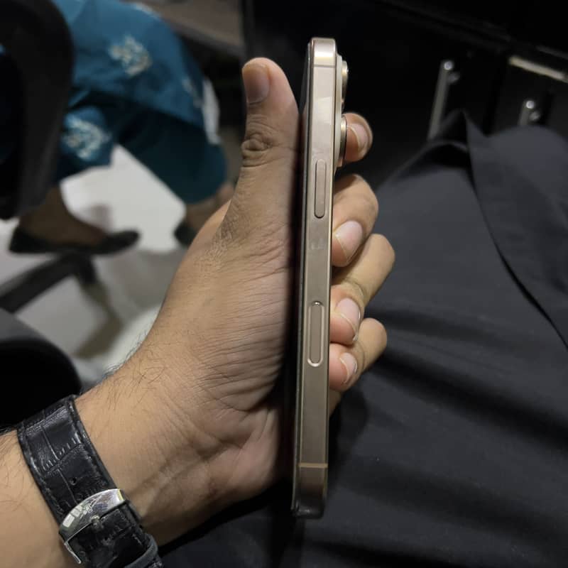 iPhone 16 Pro Non Pta 3