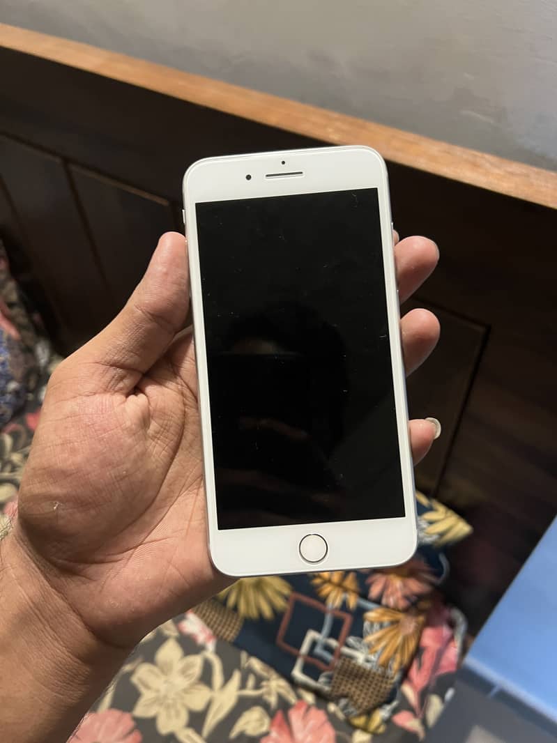 Apple iPhone 8 Plus 2