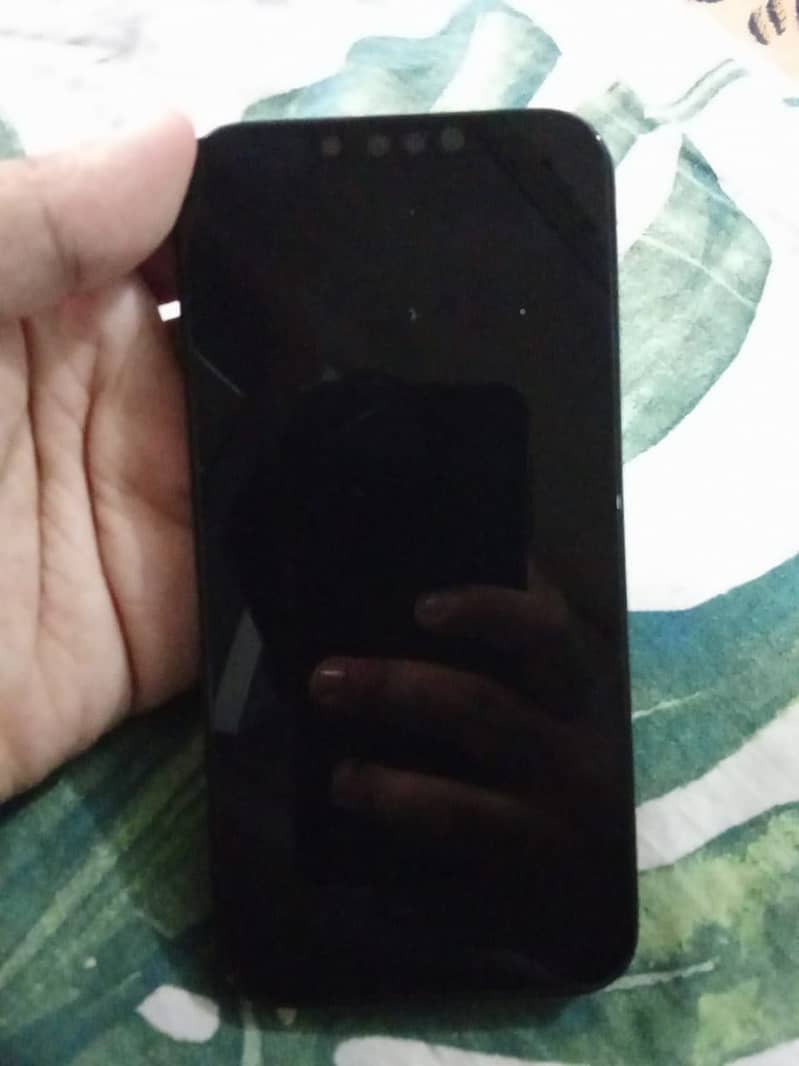 Apple iPhone 13 7