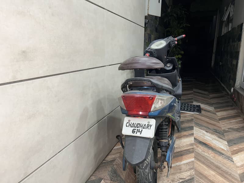 YJ FUTURE SCOOTY 2