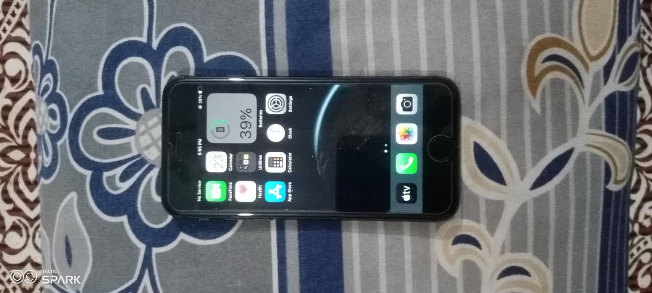 Apple iPhone 8 4