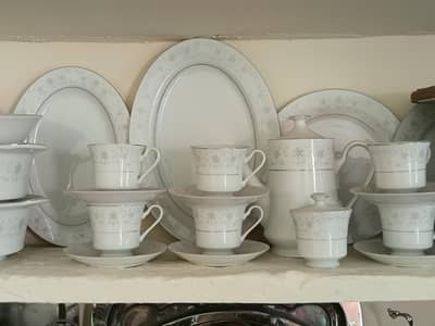 white dinner set