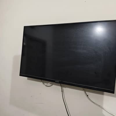 36 in LEd tv in very good condition