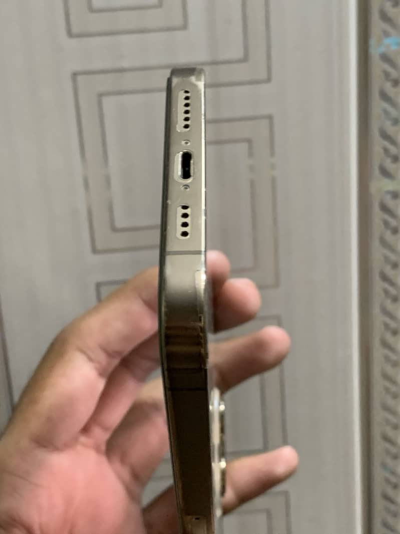 iPhone 12 Pro Max 2