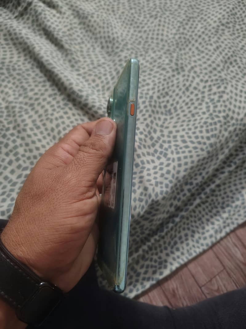 Takno camon 40 6