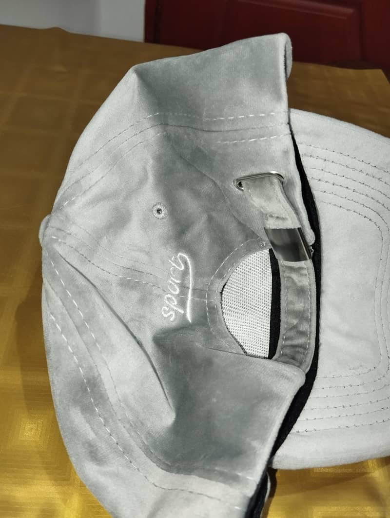 Velvet Cap 1