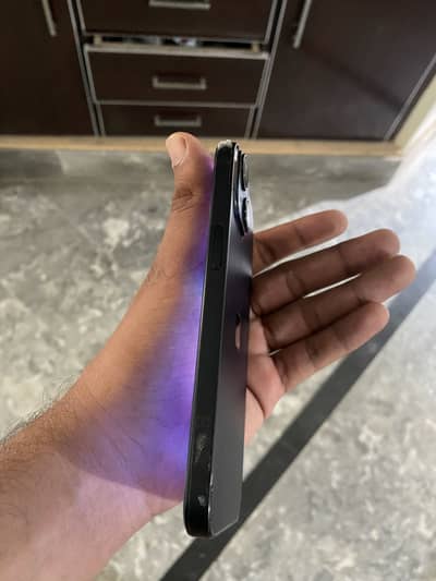 iPhone 14 non active with box