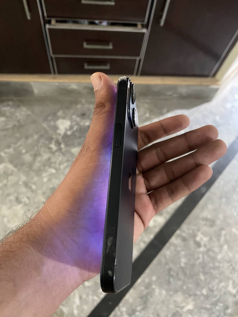iPhone 14 non active with box 0
