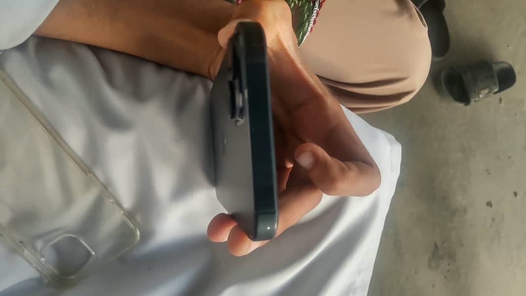 Apple iPhone 14 plus 3
