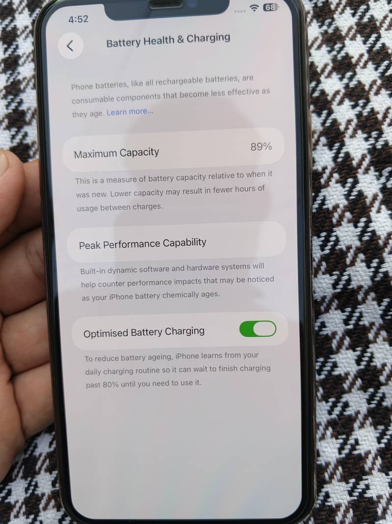 Apple iPhone 11 Pro Max 9