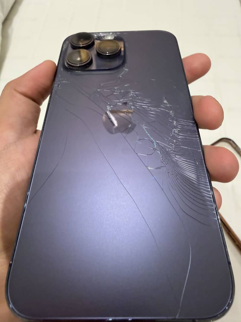 Apple iPhone 14 Pro Max 1