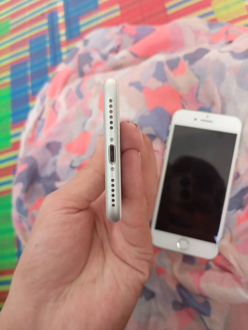 Apple iPhone 7 non PTA 7