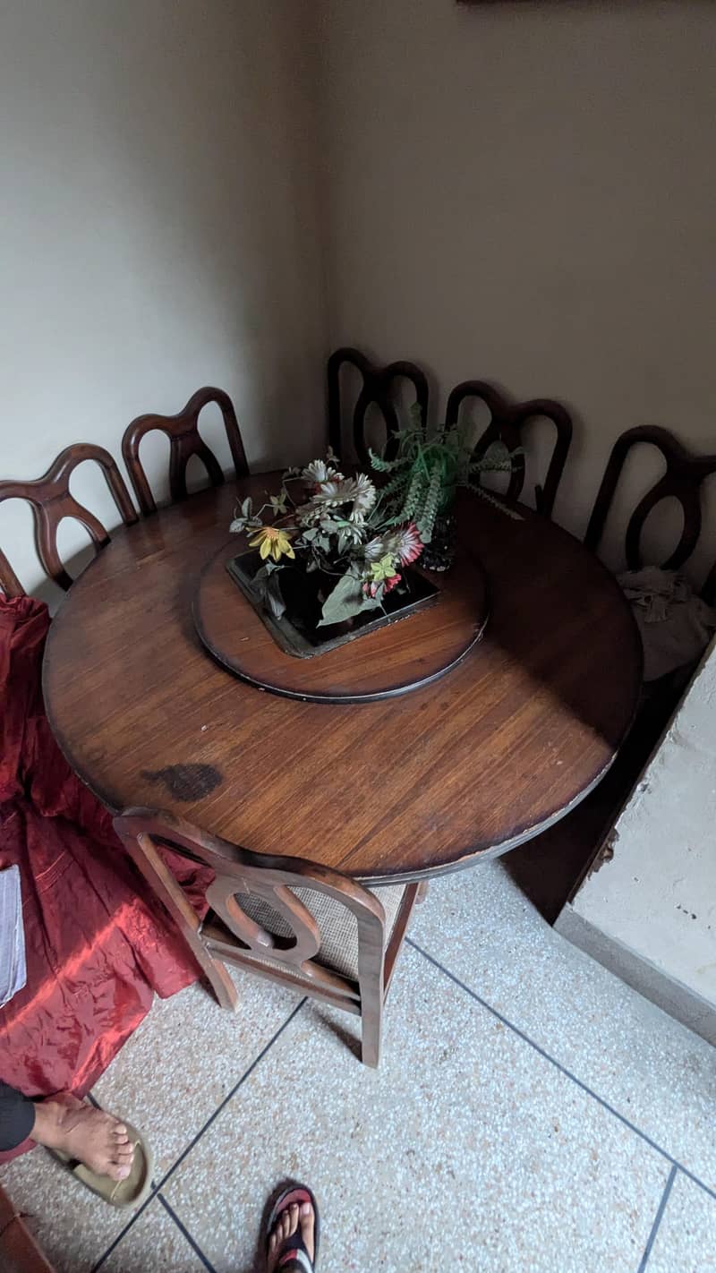 Dinning table 4