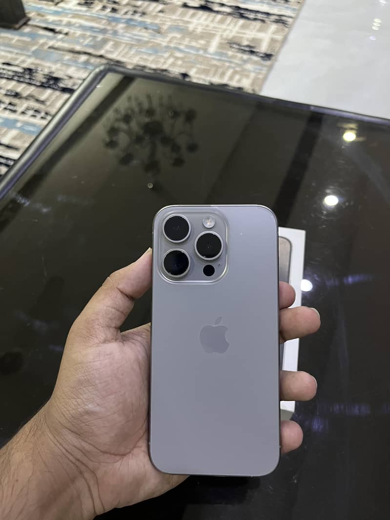 Apple iPhone 15 Pro 0