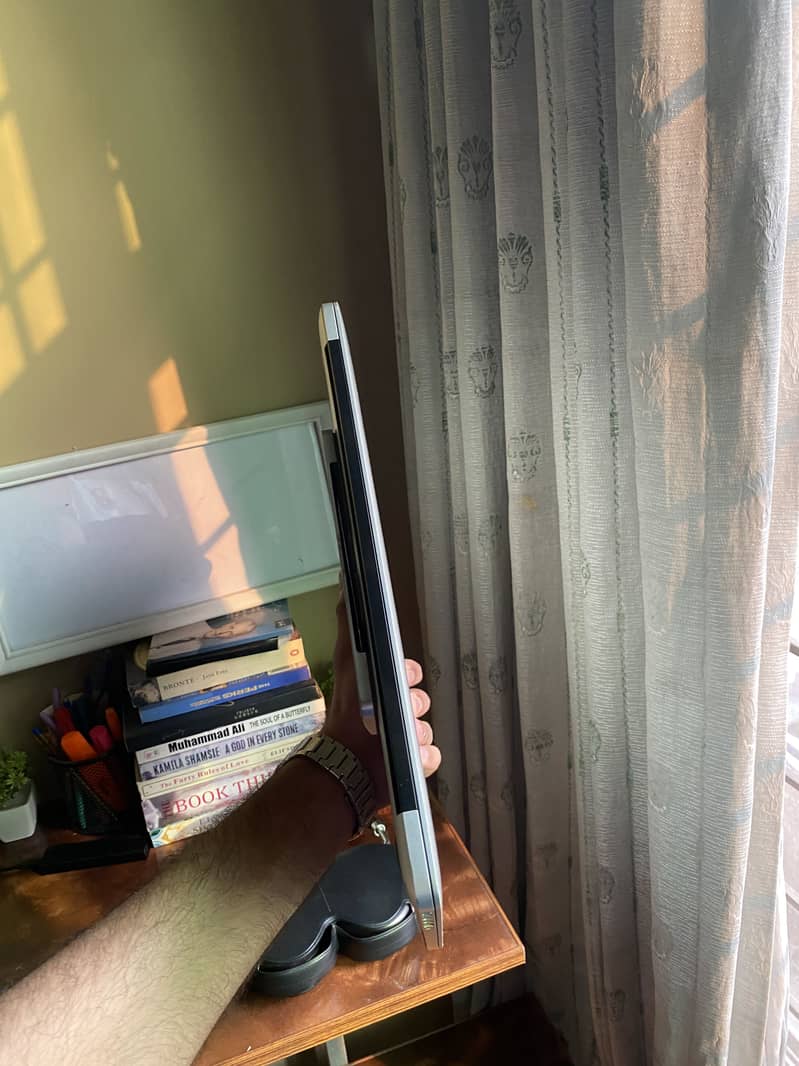 Macbook pro early 2016 2
