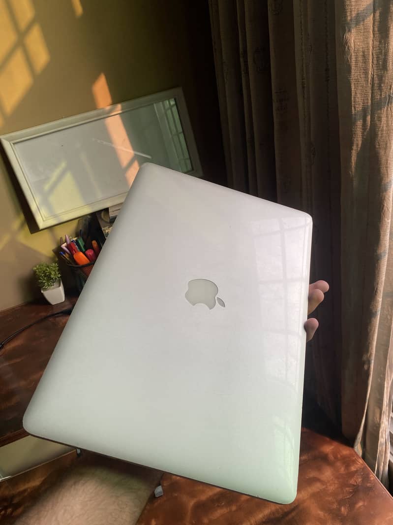 Macbook pro early 2016 9