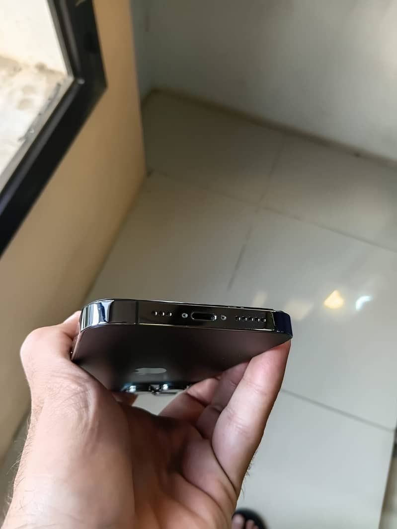 Apple iPhone 13 Pro 0