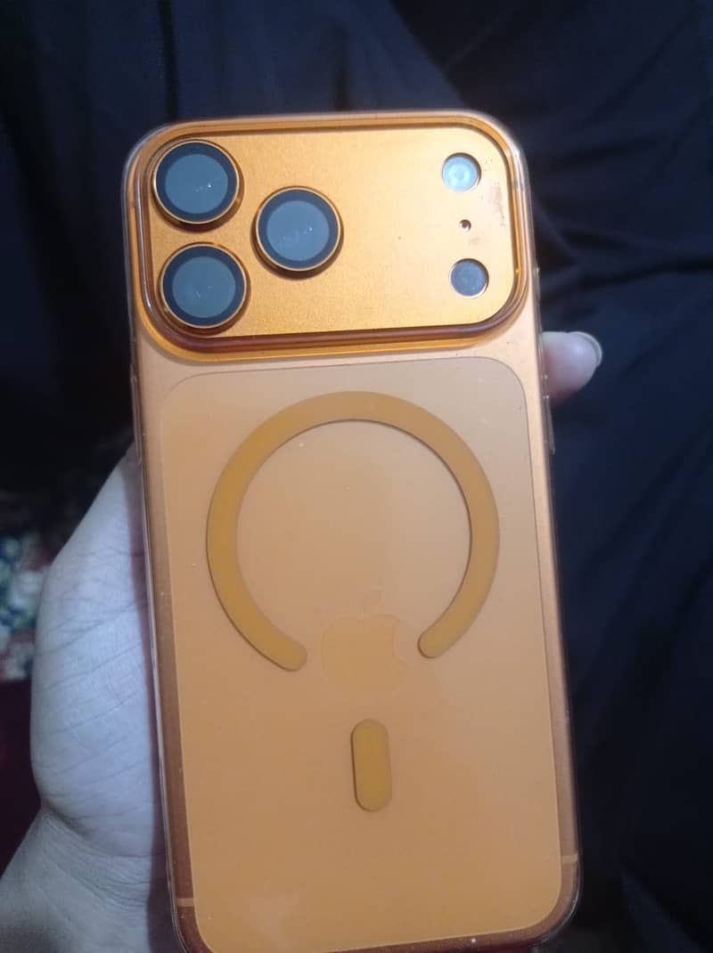 Apple iPhone 17 Pro Max 10/10 condition 0