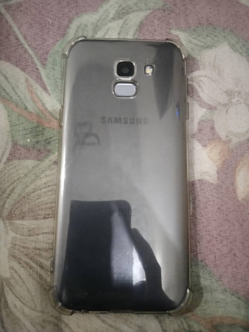 Samsung Mobile J6 4