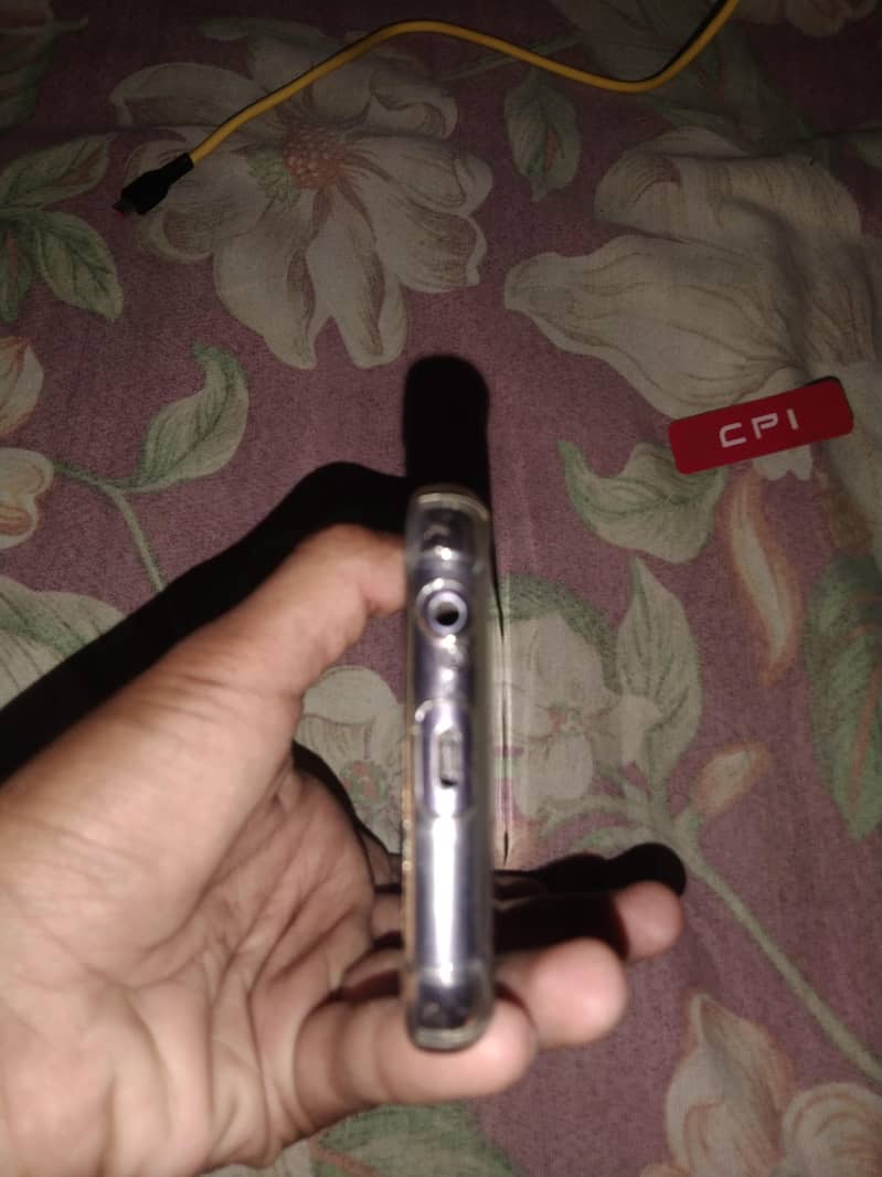 Samsung Mobile J6 6