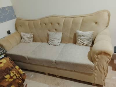 sofas only 3 months used