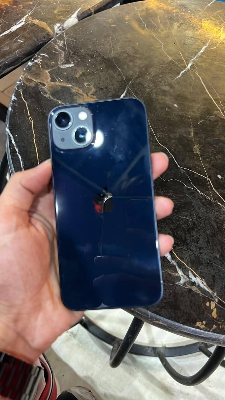 Apple iPhone 13 0