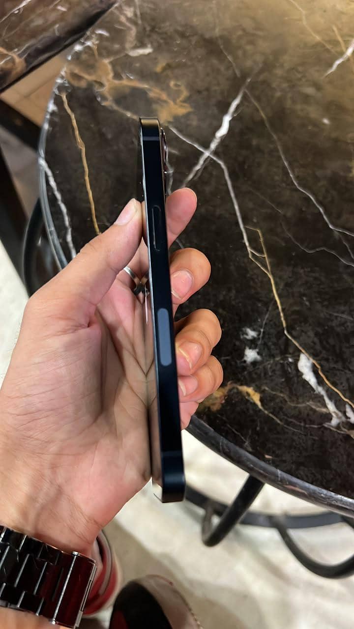 Apple iPhone 13 3