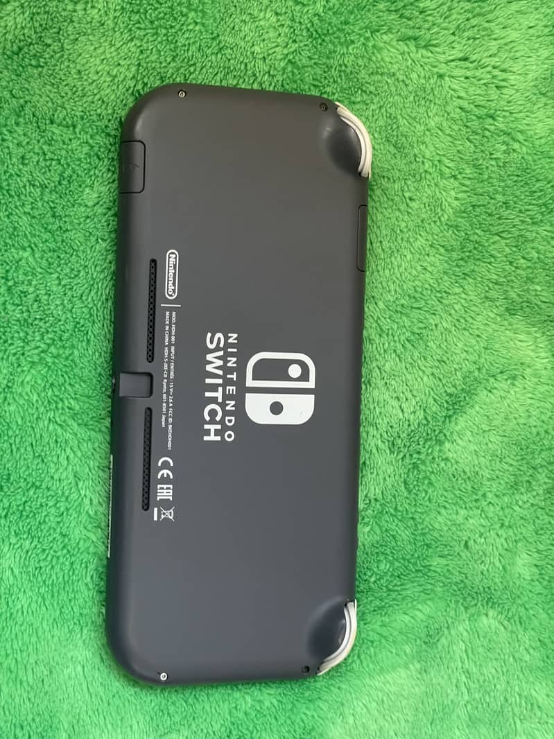 Nintendo switch lite 1