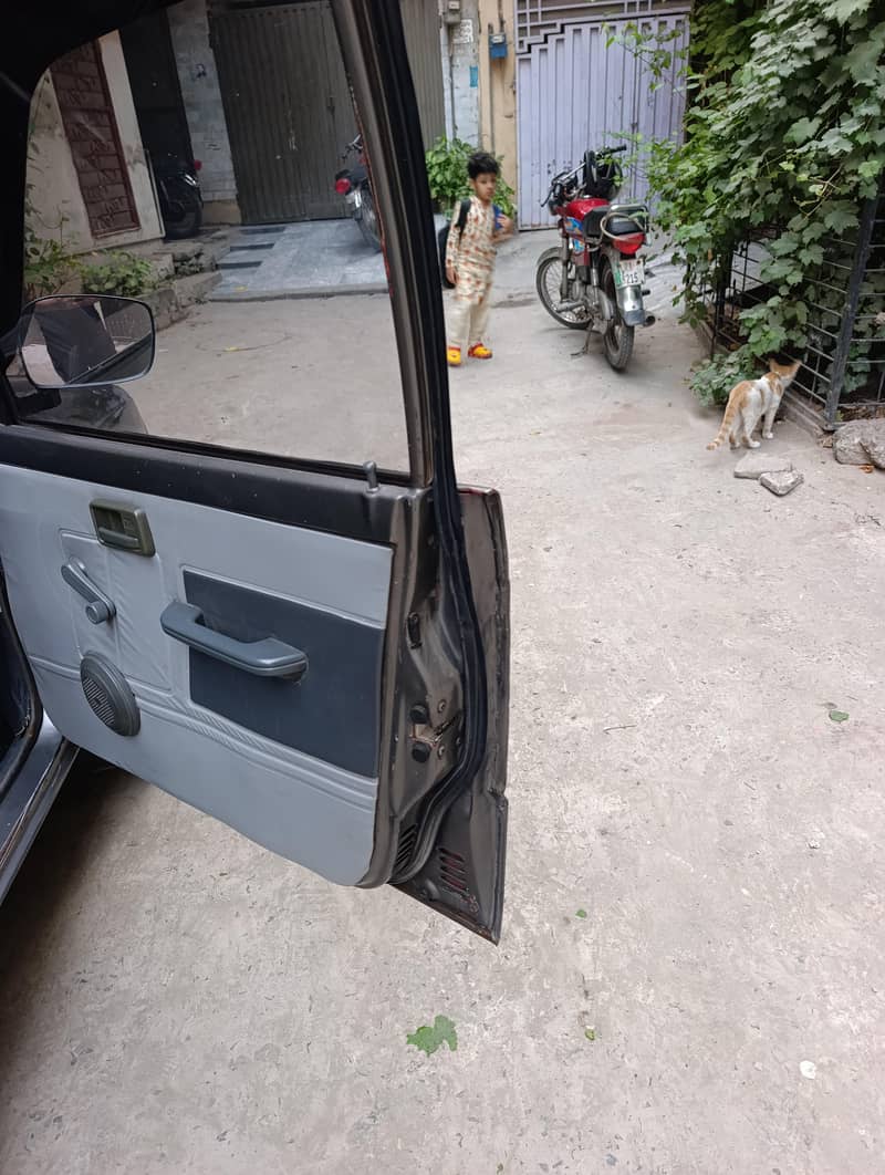 Suzuki Mehran VXR 2016 8