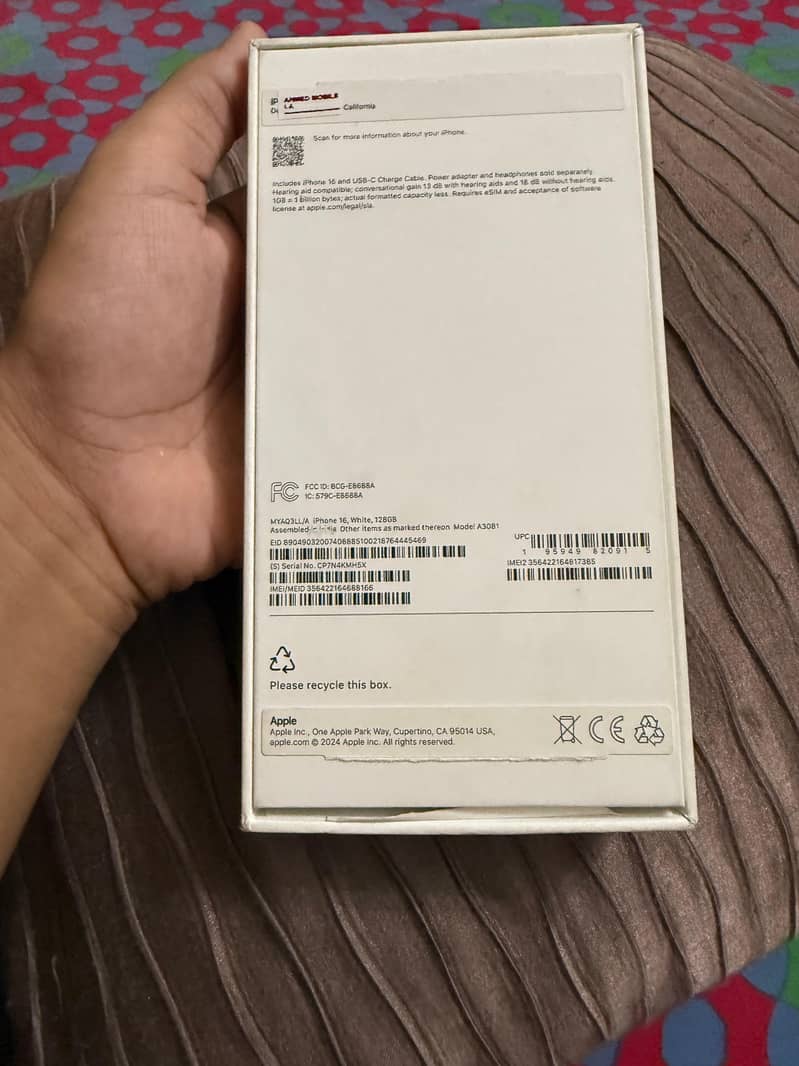 Apple iPhone 16 10