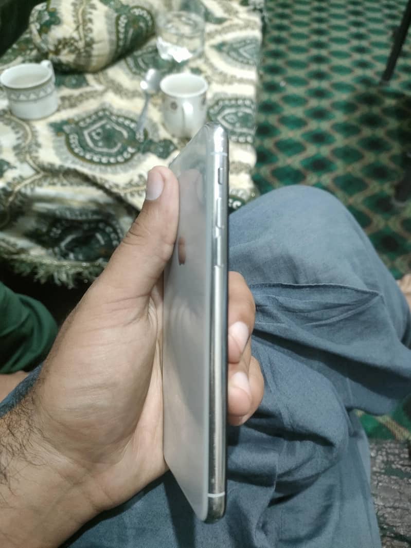 Apple iPhone X 2