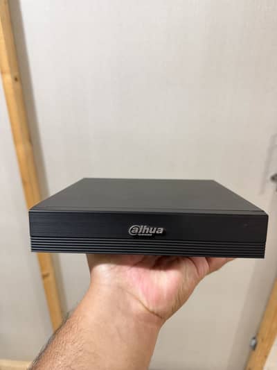 Dahua Original 4 Channel DVR with 1TB Hard Drive | Excellent Condition