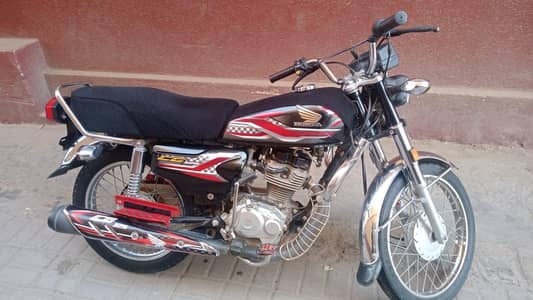 Urgent Sale Honda CG125 Fully Modified And One Hand Used Bike New Cond