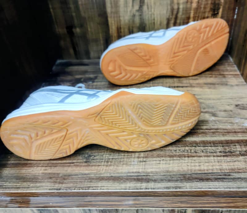 Asics squash shose 4