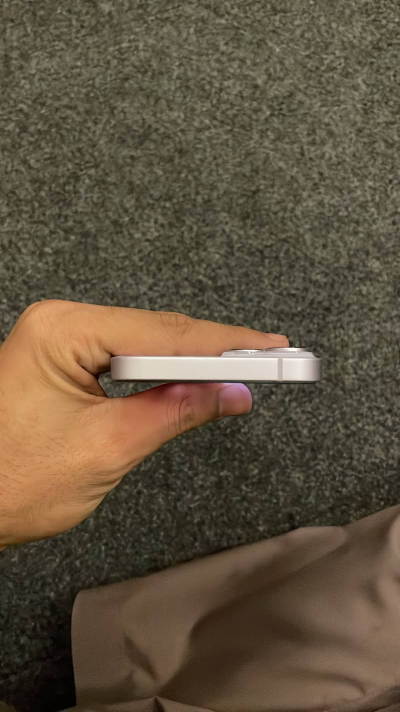 Apple iPhone 14 2
