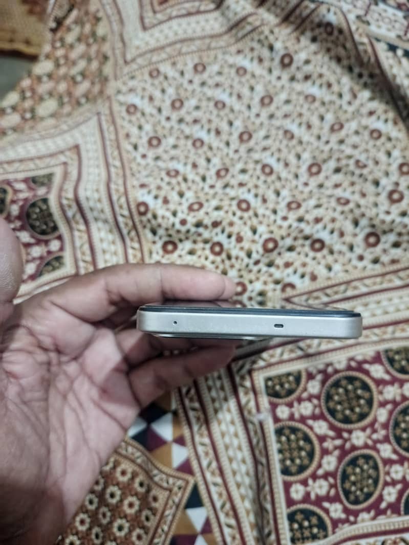 Realme 15T 1