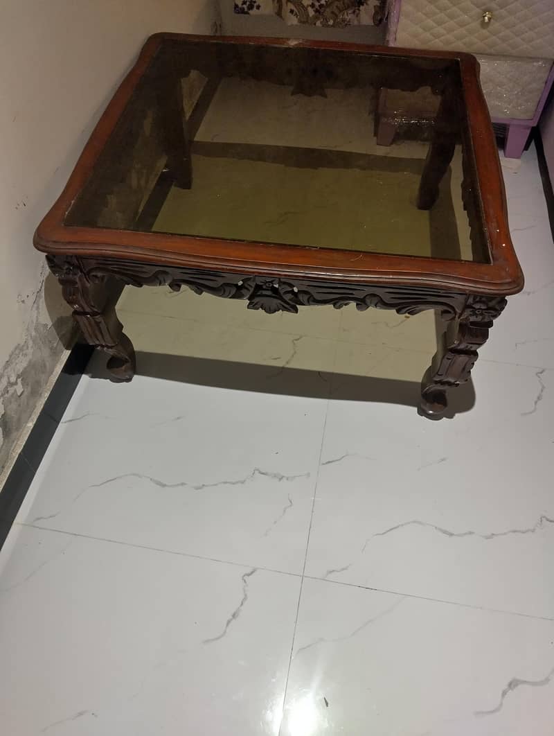 centre table 0