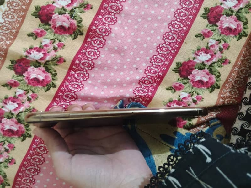 Apple iPhone 11 Pro Max 3