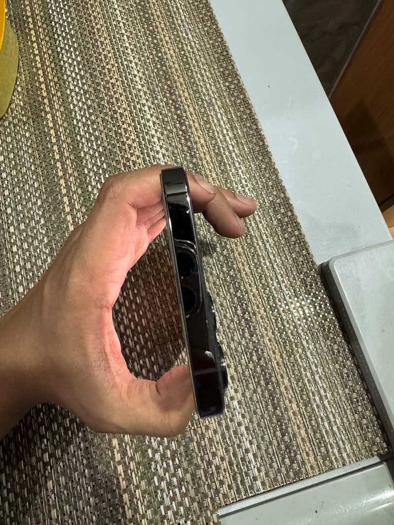 Apple iPhone 12 Pro Max 2