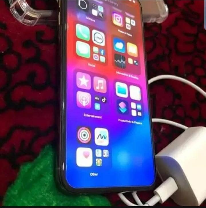 Apple iPhone XS Max 1
