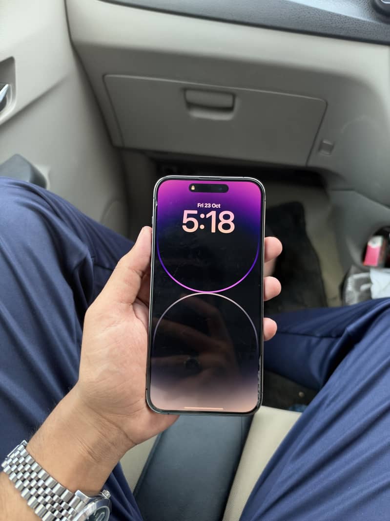 Apple iPhone 14 Pro Max 1