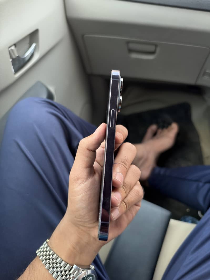 Apple iPhone 14 Pro Max 2