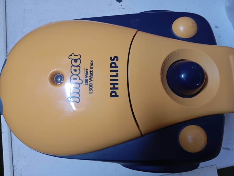 Philips vacuum cleaner 1