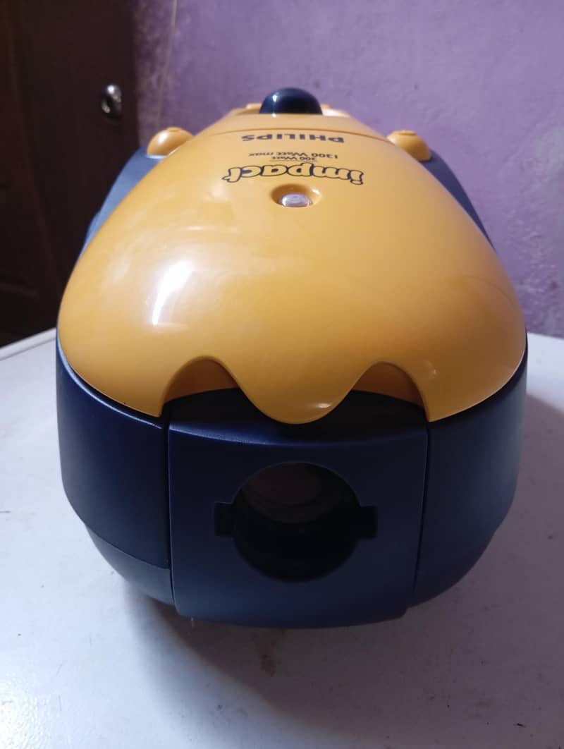 Philips vacuum cleaner 6